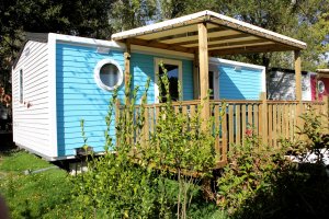 Mobil-home bleu Family Club
