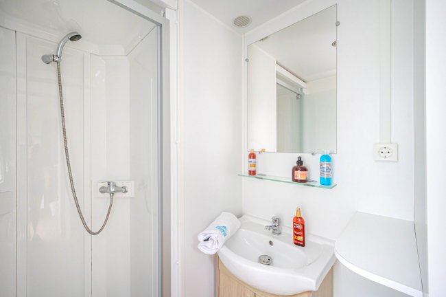 salle de bain mobil-home standard 6p 3ch